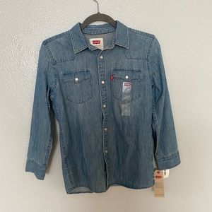 Kids Levi’s shirt